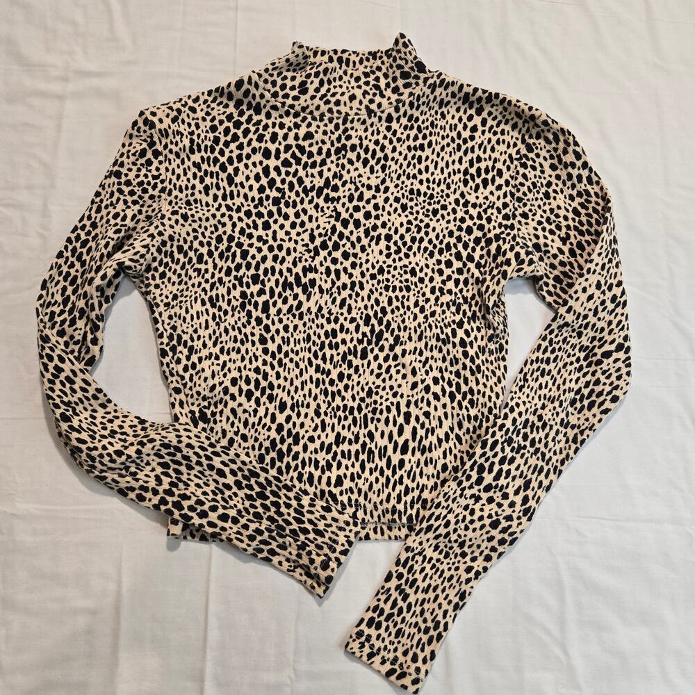 Brandy Melville Cheetah Print Long Sleeve Turtleneck Crop Top Made in Italy Sz S